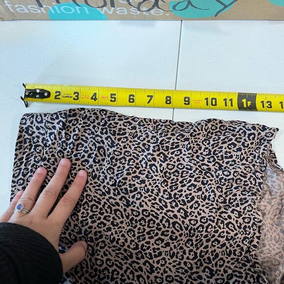 American Eagle Leopard Animal Print Flowy Pull On Shorts Womens Medium - Picture 5 of 7